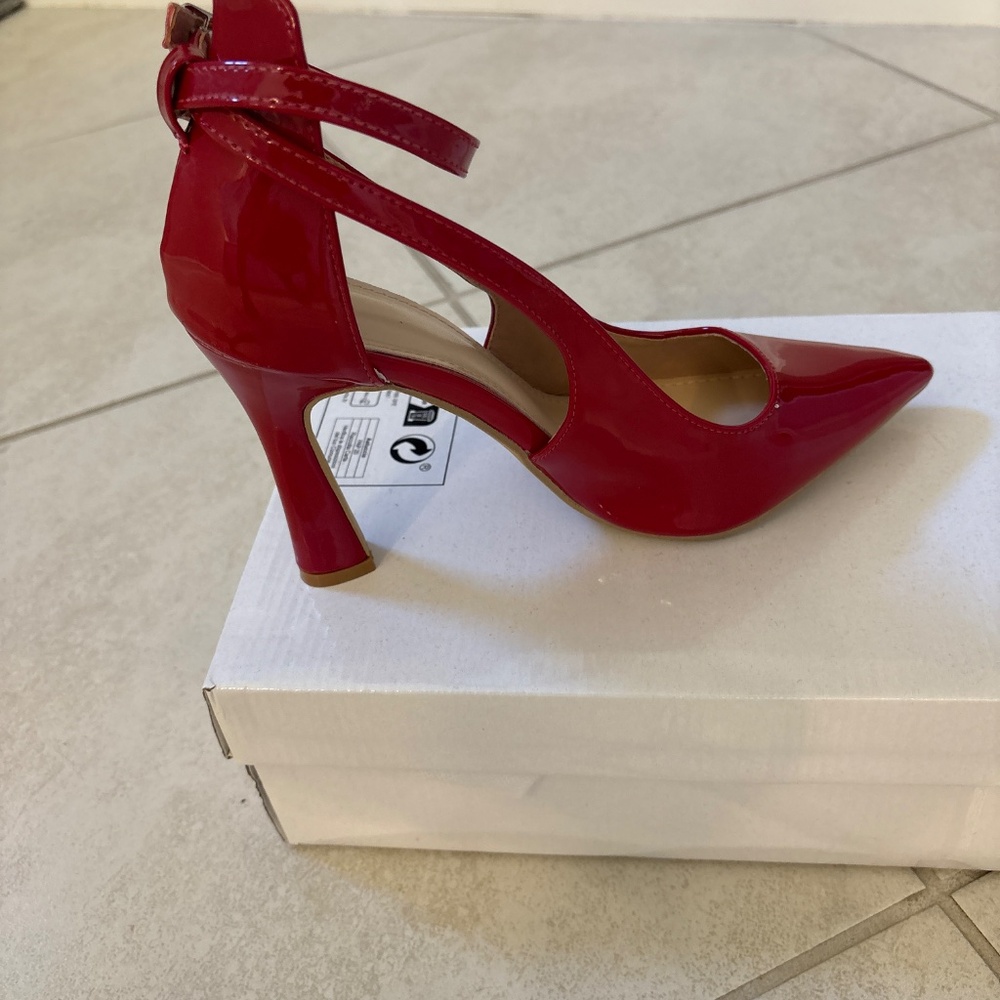 - Classic Pointed-Toe High Heels For Women's Party - Picture 7 of 8